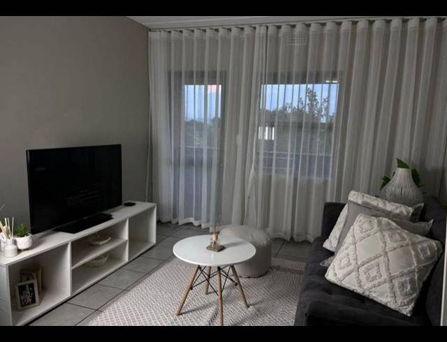 2 BEDROOM APARTMENT FOR SALE IN HEUWELOORD